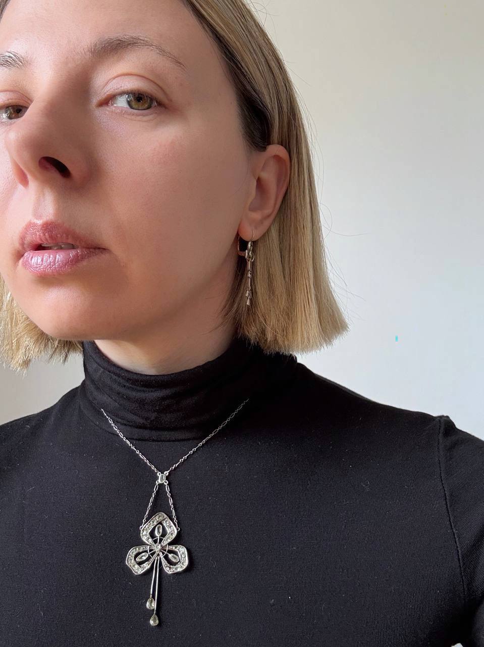 Antique Art Nouveau Peridot Pendant Necklace and Earrings Set