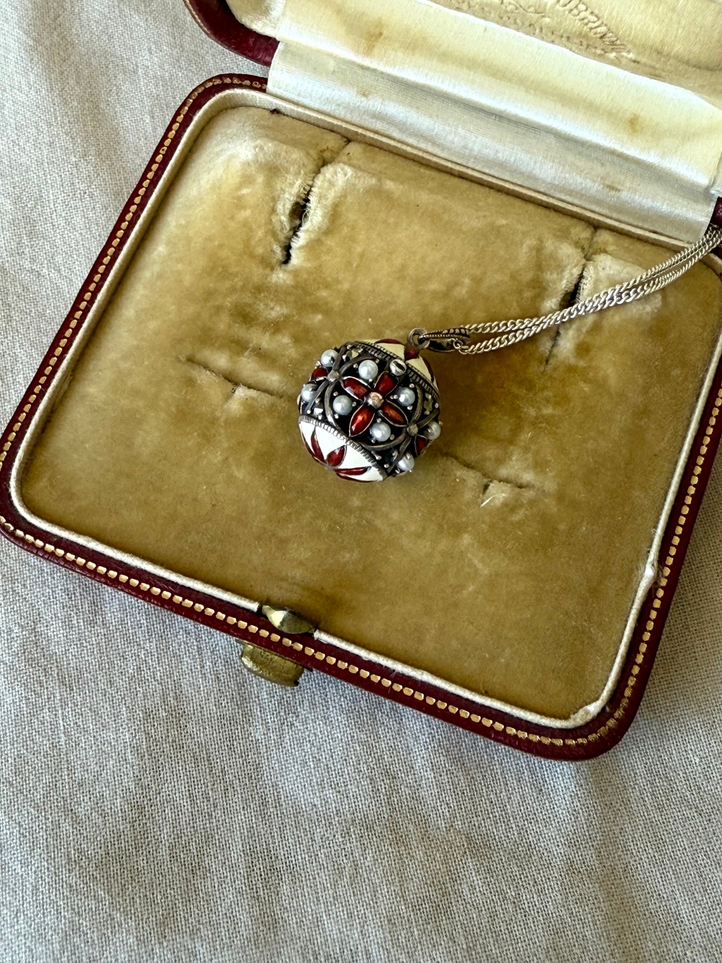 Pre-owned Vinaigrette Enamelled Silver Pendant