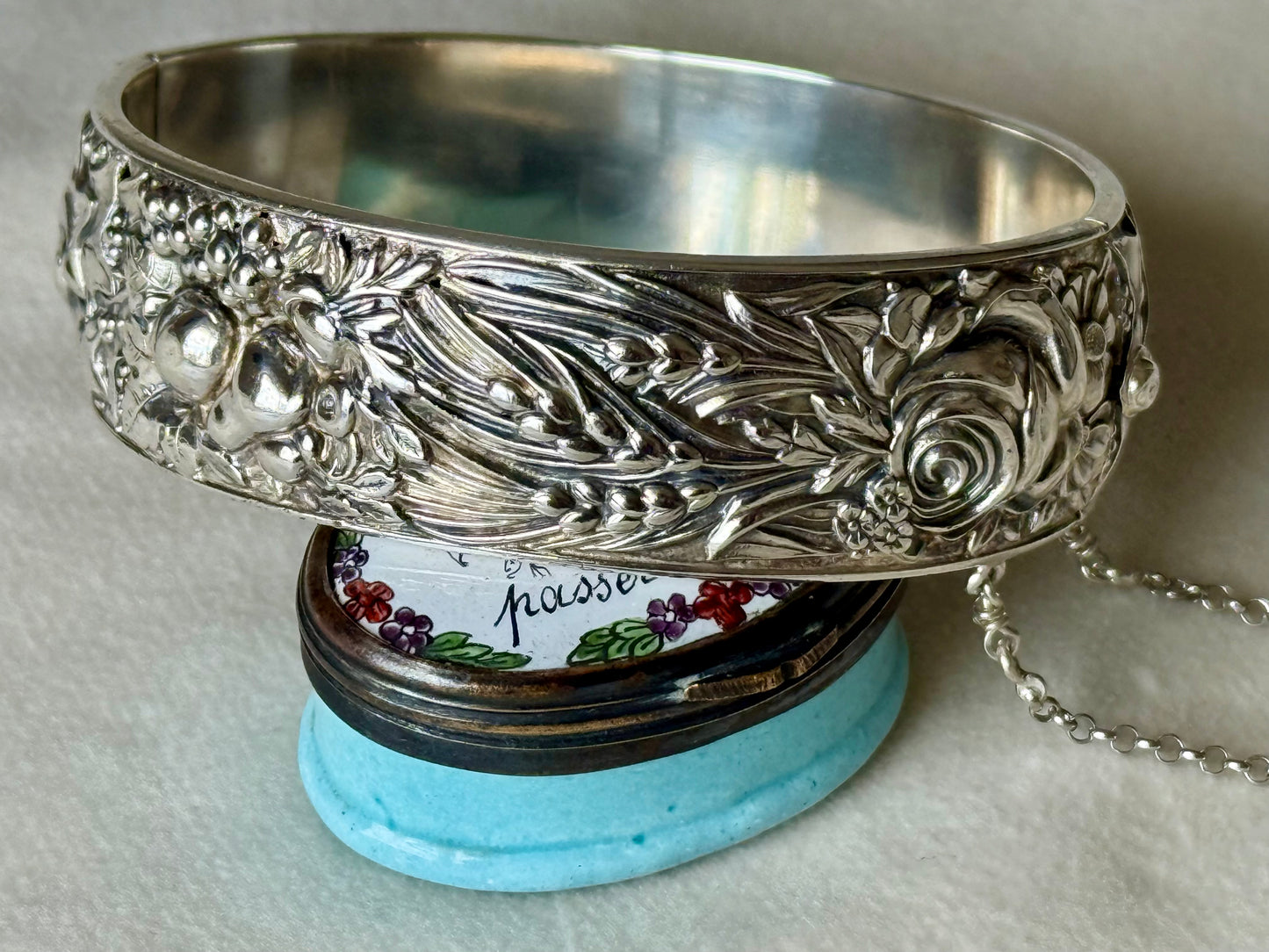 Vintage Silver Repoussé Bangle Bracelet