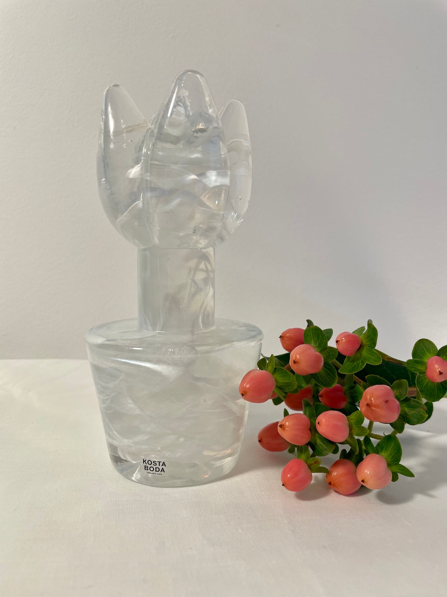 Kosta Boda glass tulips "Flower Power" by Ulrica Hydman-Vallien