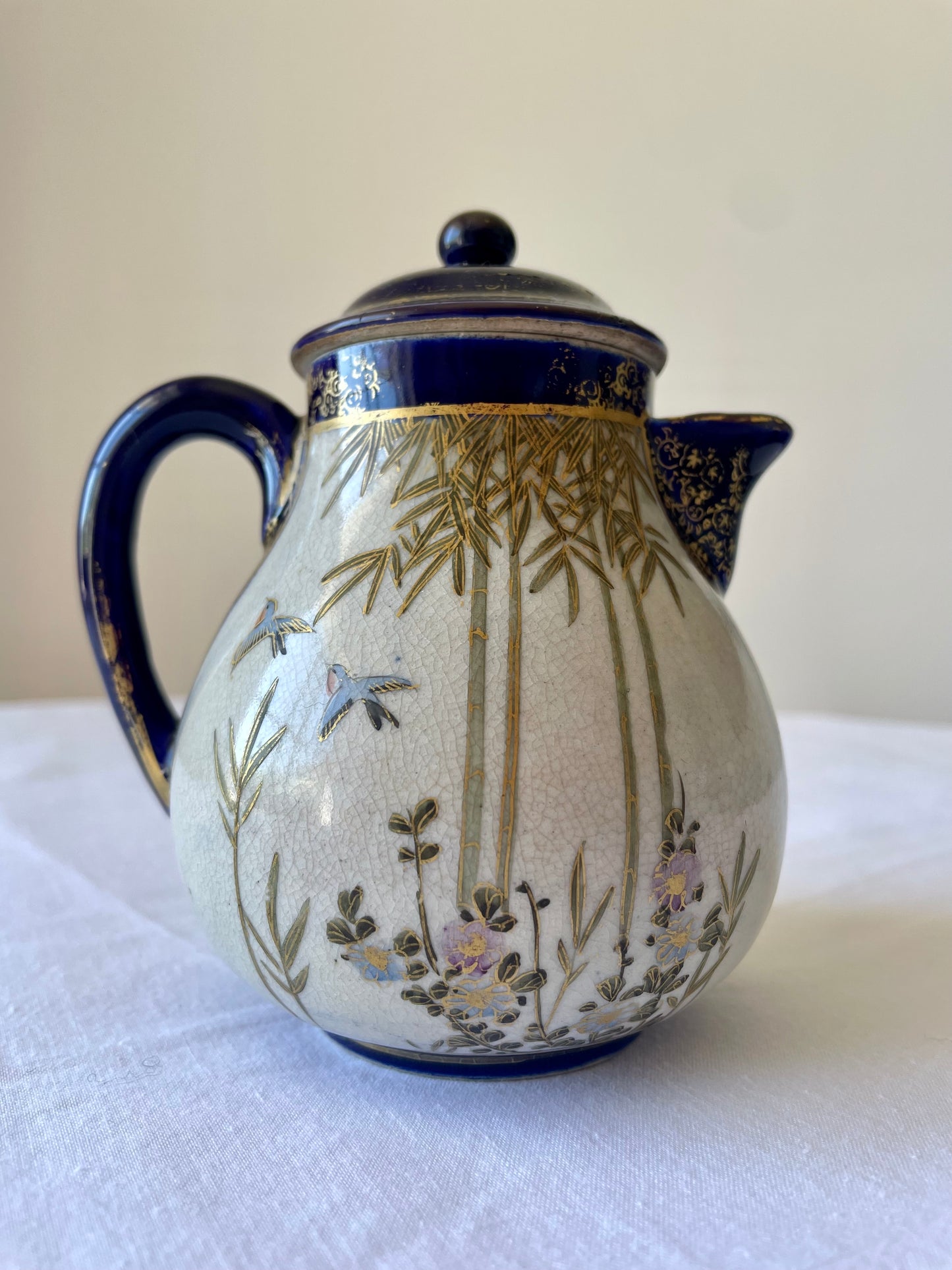 Antique Satsuma Teapot, Meiji period (c.1880s)