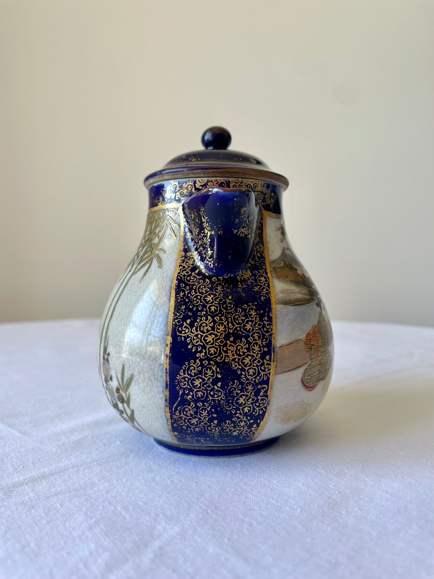 Antique Satsuma Teapot, Meiji period (c.1880s)