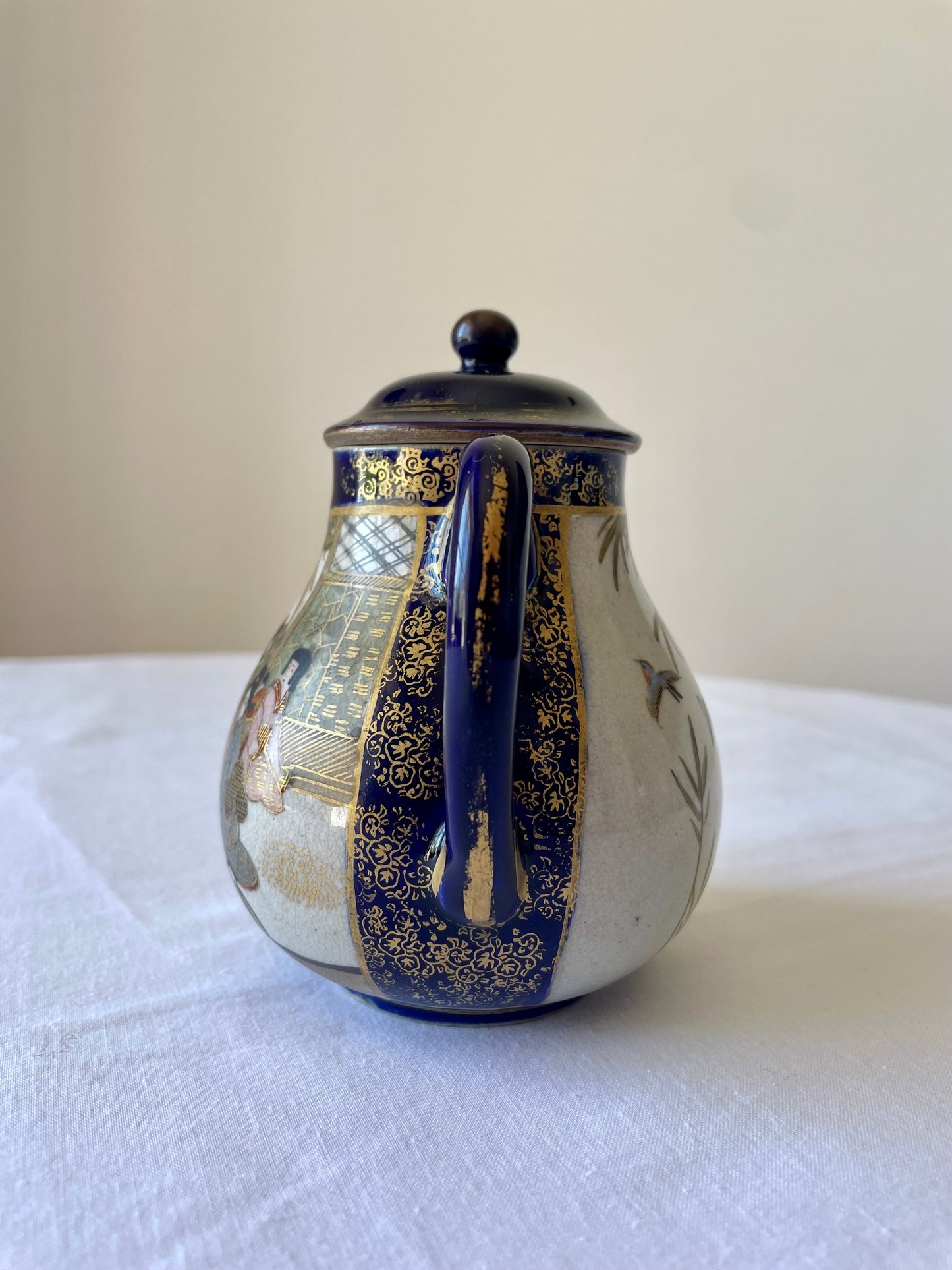 Antique Satsuma Teapot, Meiji period (c.1880s)