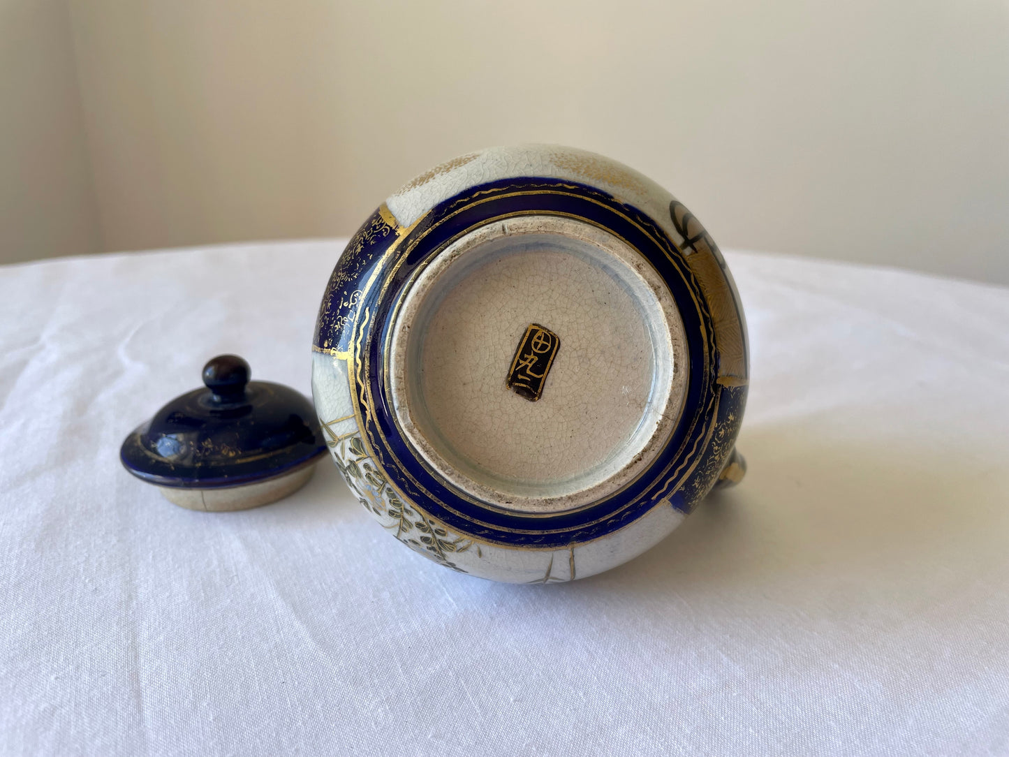 Antique Satsuma Teapot, Meiji period (c.1880s)