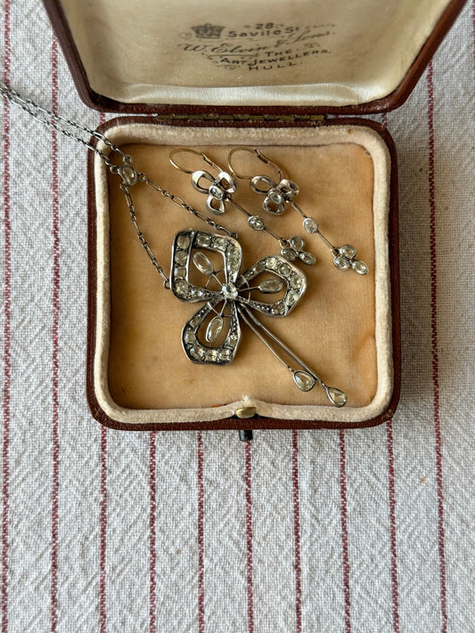 Antique Art Nouveau Peridot Pendant Necklace and Earrings Set