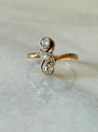Antique Toi et Moi 14k Gold Diamond Ring