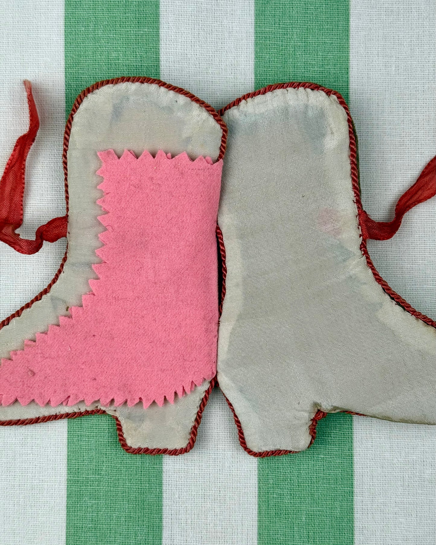 Antique Victorian Needle Case